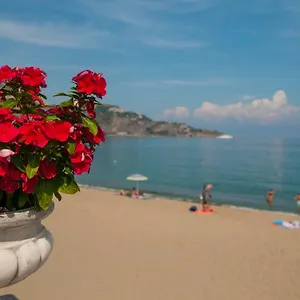 https://mediterraneo-guesthouse.sicilyhotelsitaly.net