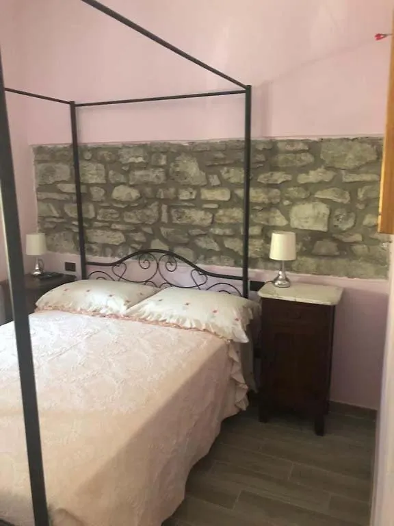 Alla Porta Di Sotto B&B Fivizzano